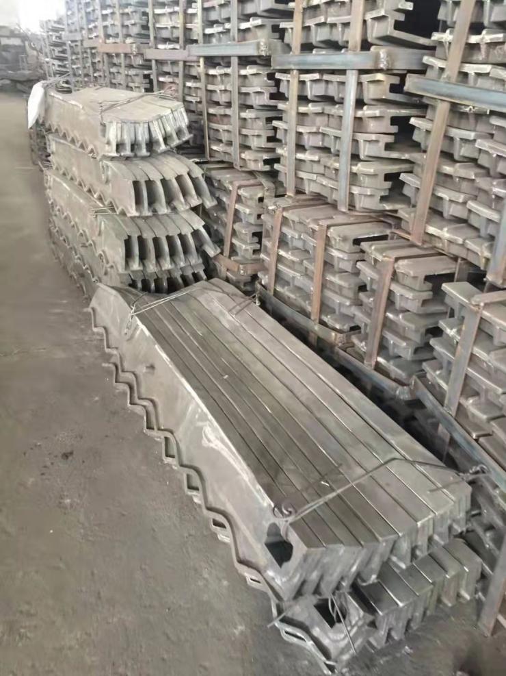 吊具0Cr18Ni11Nb-高锰耐磨钢铸件铸造 吊具大香蕉伊网线99视频