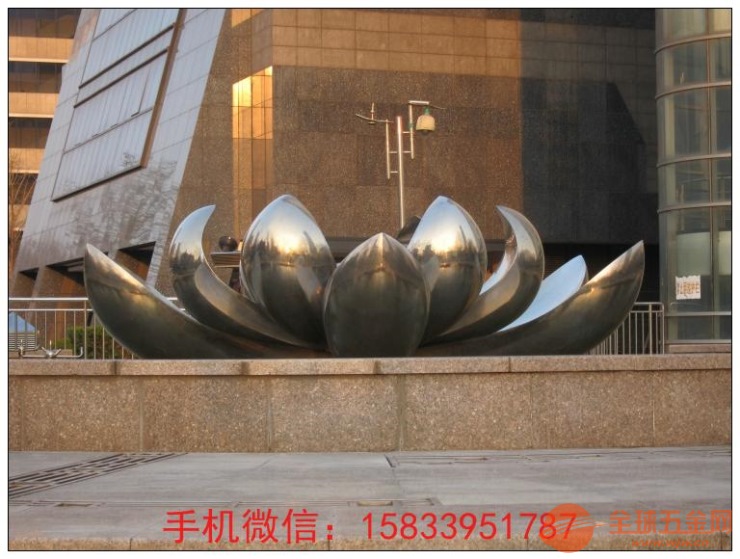 不锈钢金色莲花雕塑 公园景观花雕塑 广场雕塑