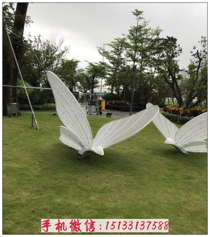不锈钢镂空蝴蝶雕塑,草坪蝴蝶雕塑,润鑫雕塑
