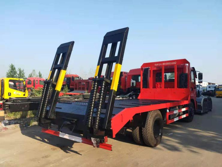 江淮k5拉350型挖机挖机平板拖车