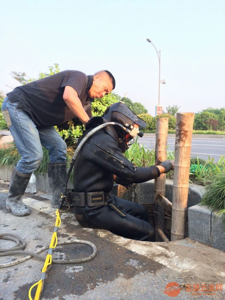 章丘蛙人水下维修拆除需要多少钱、潜水员施工队