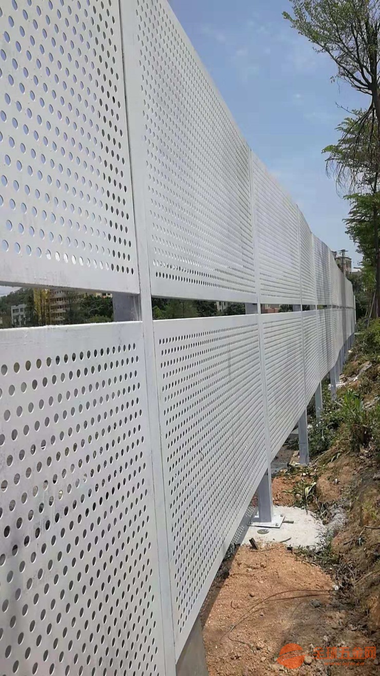 安平白色冲孔板围挡厂家直销带安装