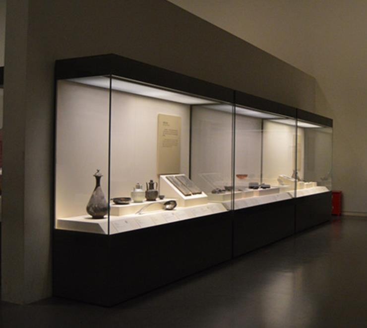 文物展柜-博物馆展柜厂家提供艺术创意 科技工艺优质服务