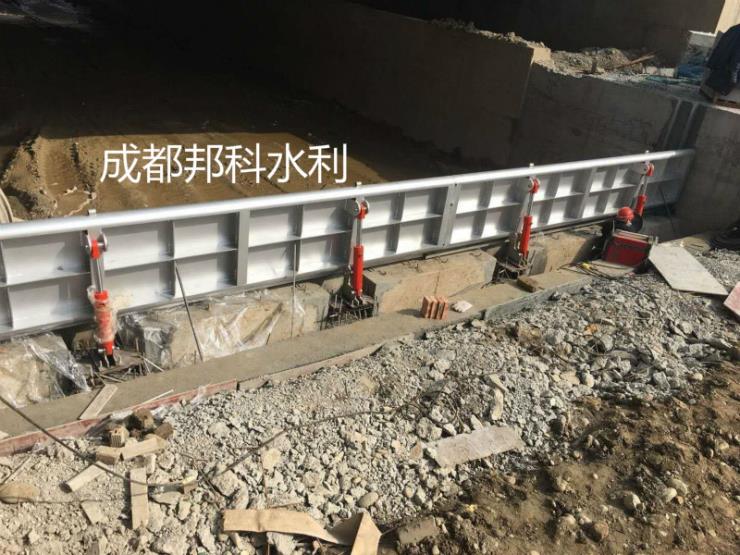 龙马潭翻板闸门液压坝